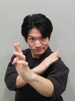 新屋正人